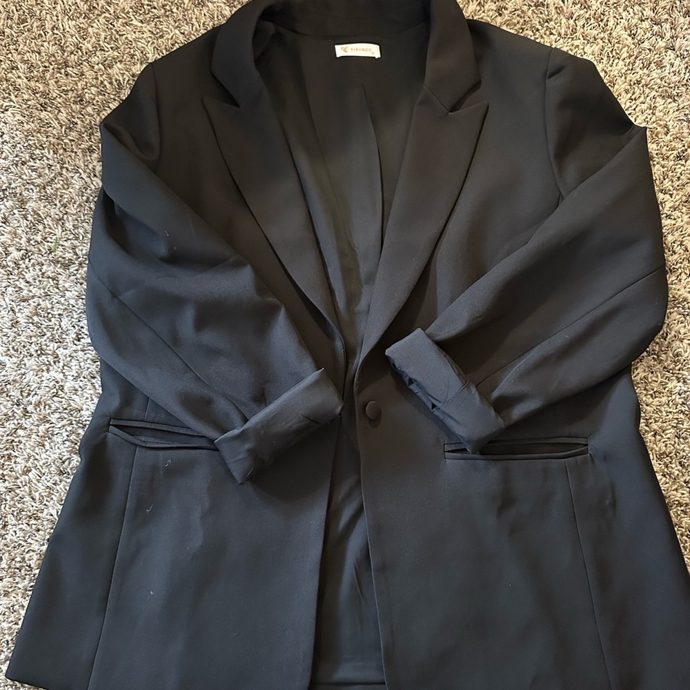 Black Blazer with Notched Lapels and Relaxed Fit